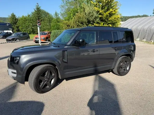 Land Rover Defender 110 P400e PHEV AWD SE