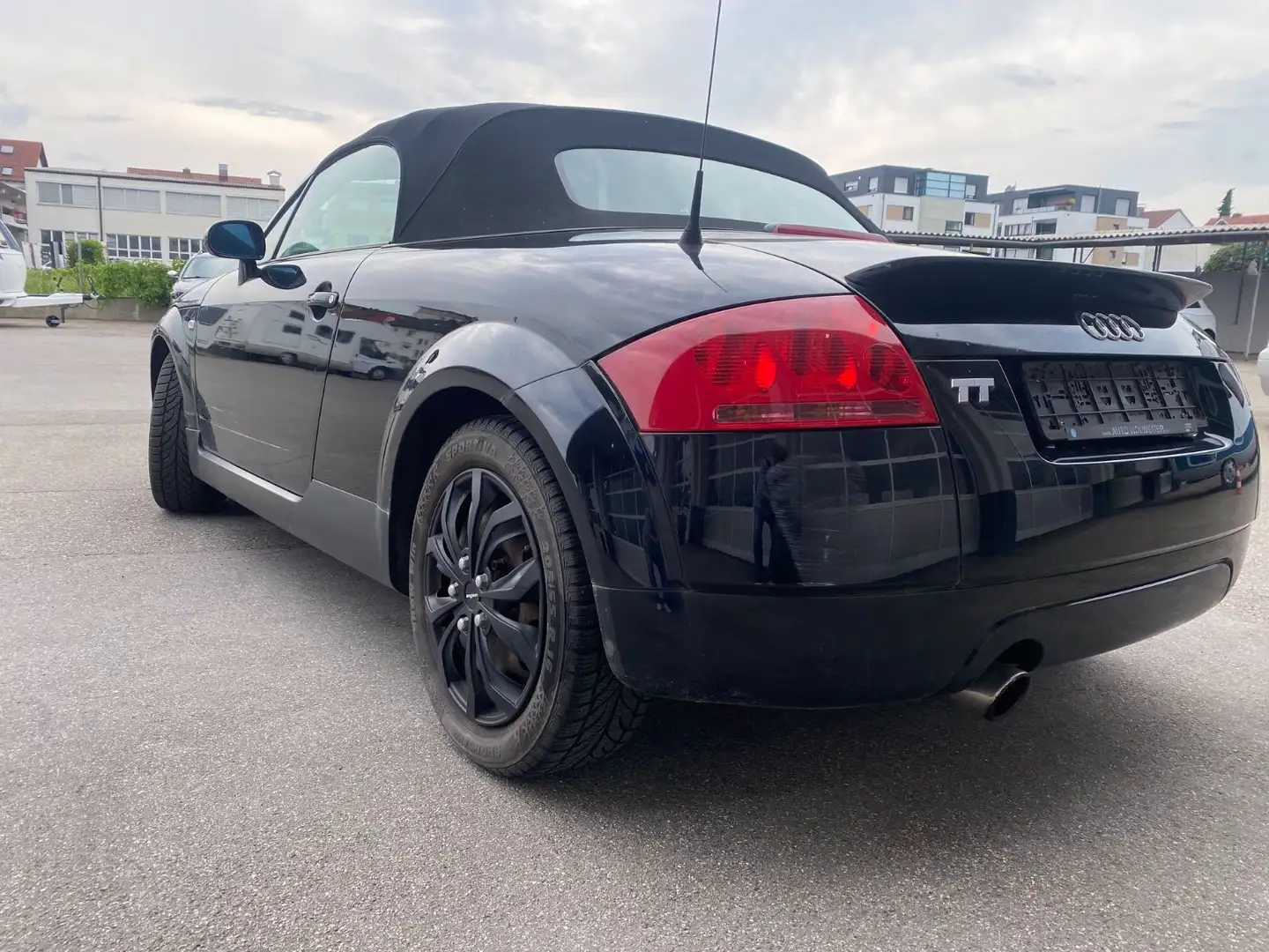 Audi TT Coupe/Roadster 1.8 T Roadster Schwarz - 2
