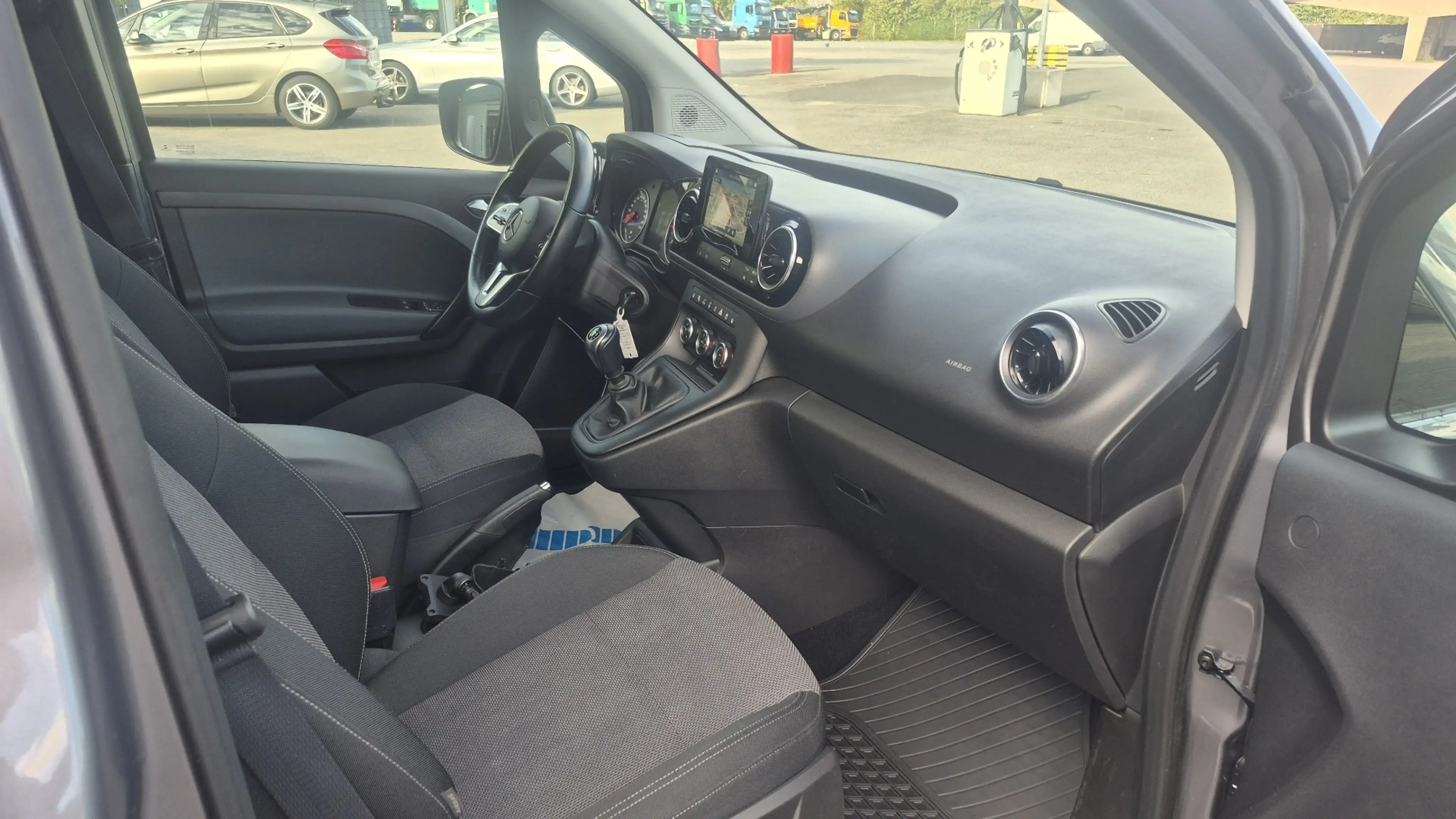 Mercedes-Benz Citan 110 CDI  TOURER PRO  AHK RFK TOTWINKEL NAVI PLUS KLIMA — photo 6