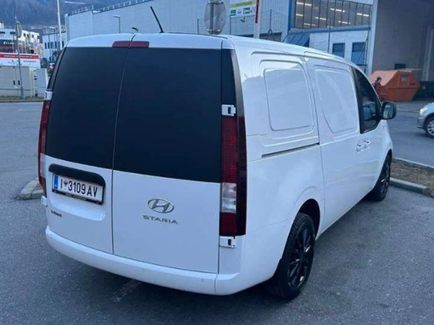 Hyundai STARIA Staria 2,2 CRDi Trend Line Trend Line White - 2