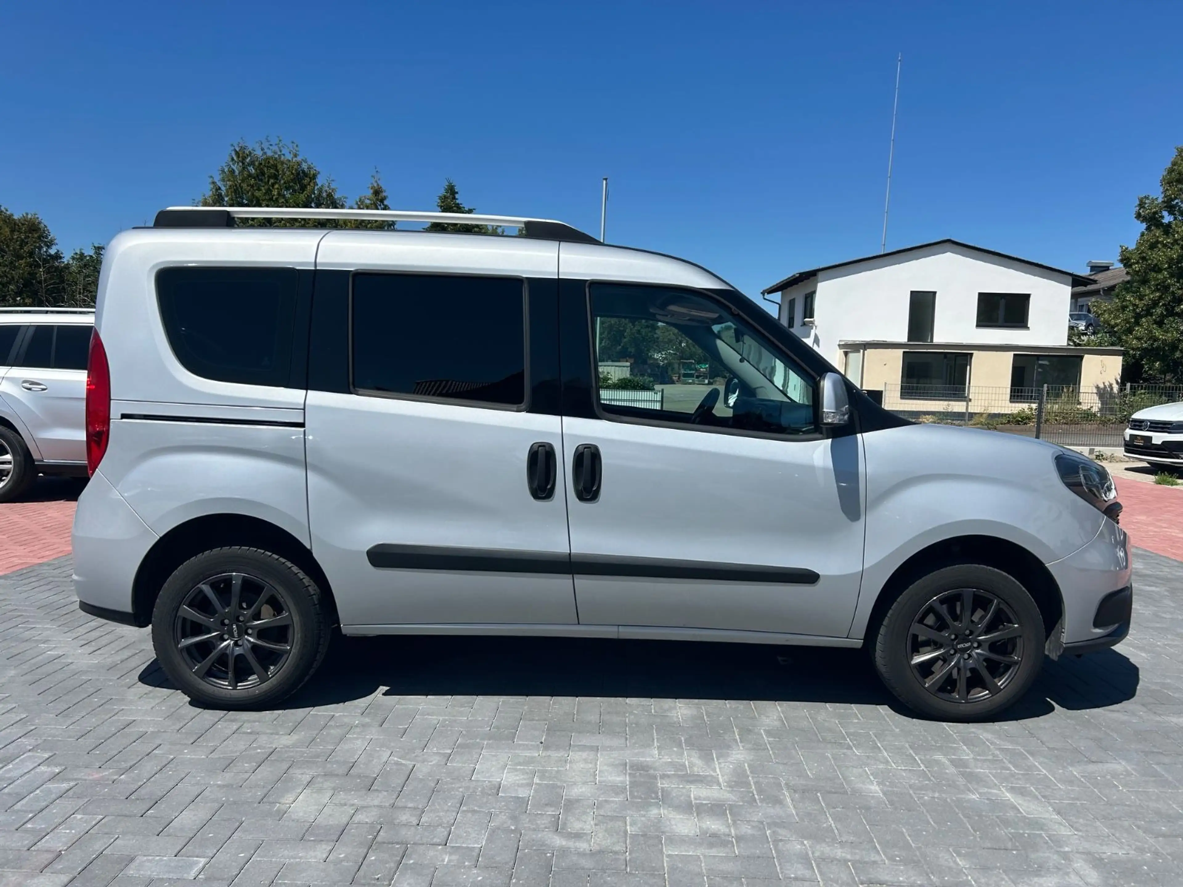 Fiat Doblo Doblò SX *5-Sitze*UConnect*PDC*8-Fach — photo 2