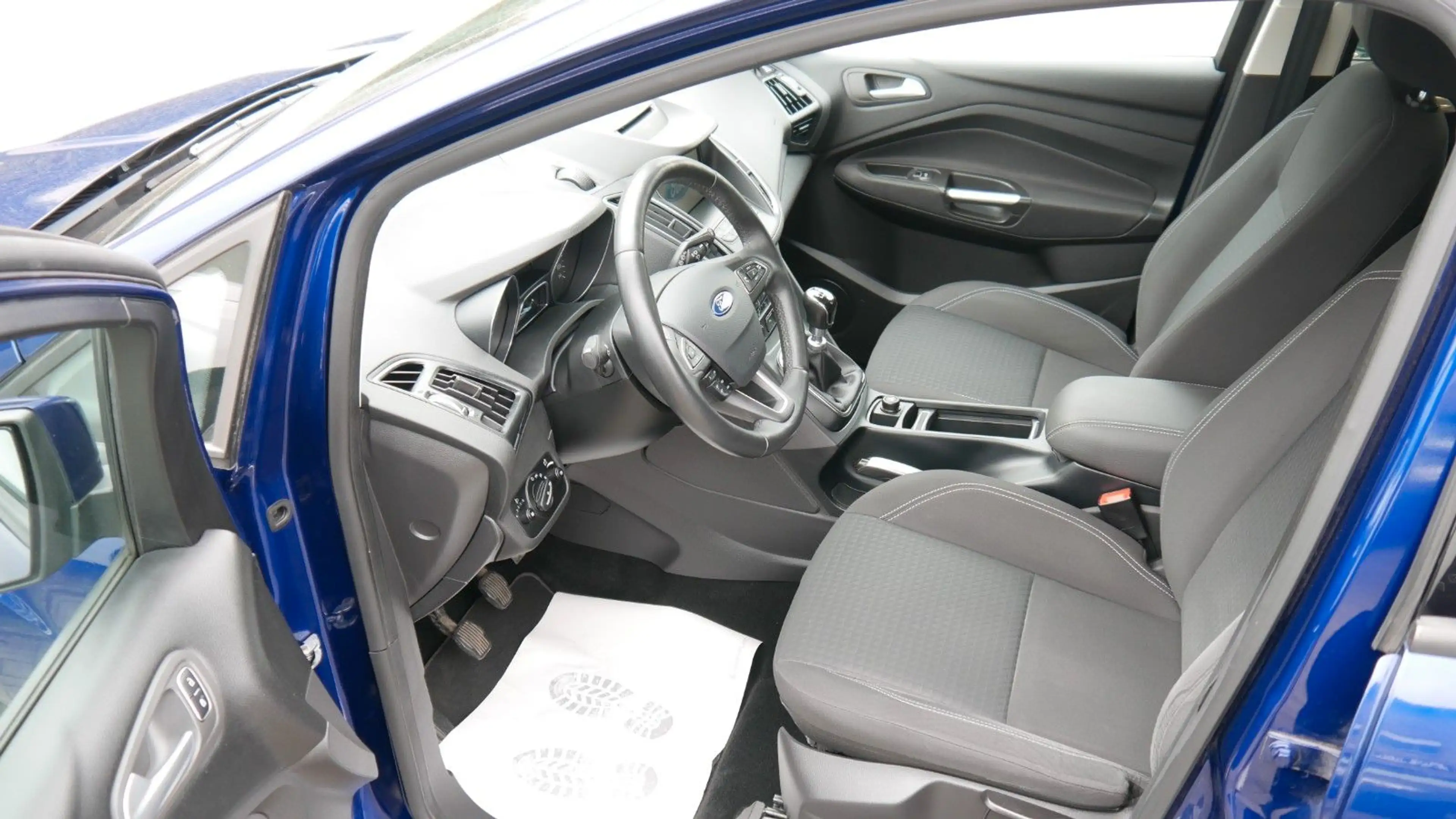 Ford C-Max Business Edition — photo 9
