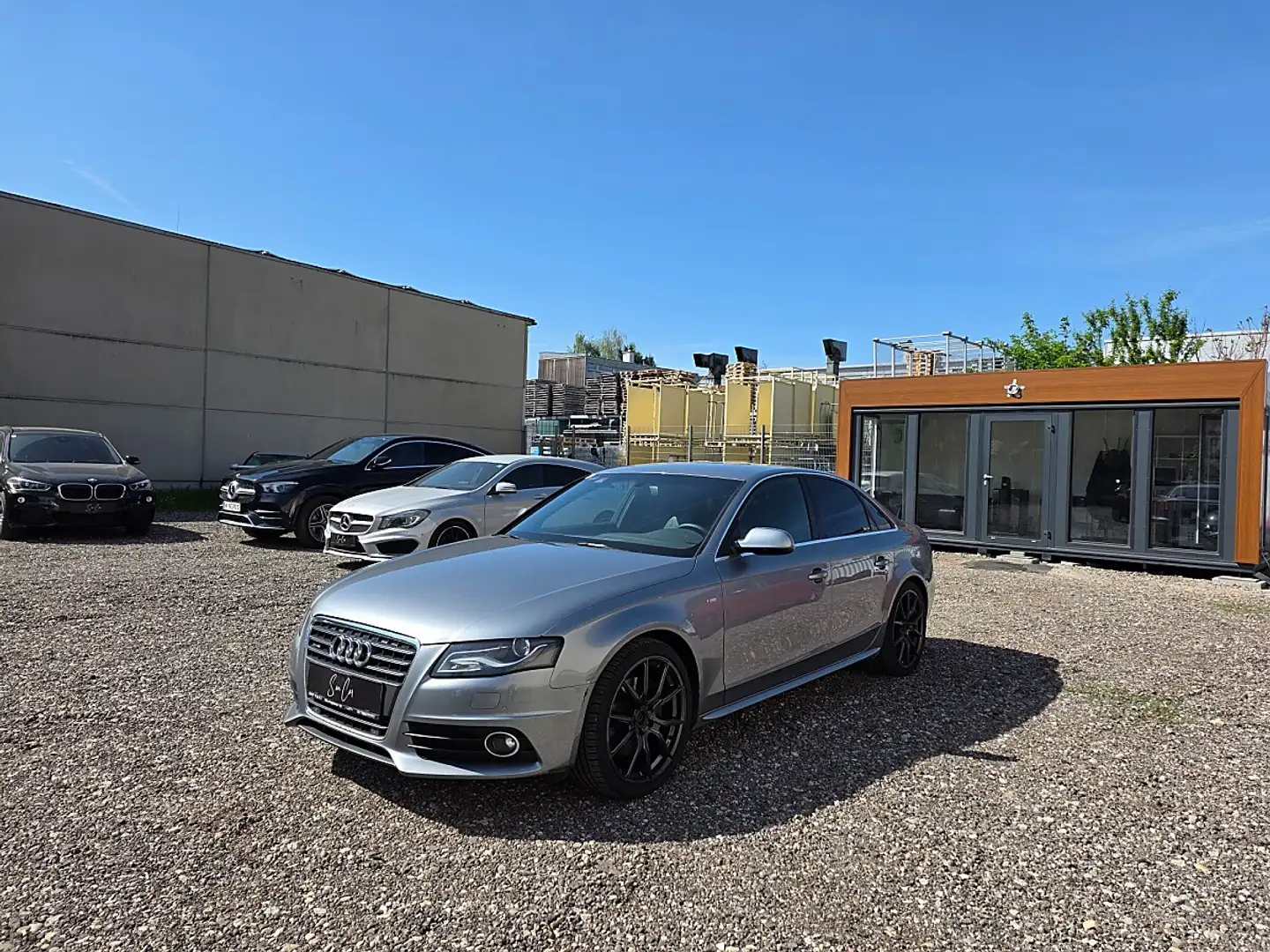 Audi A4 2,0 TFSI quattro Grau - 1