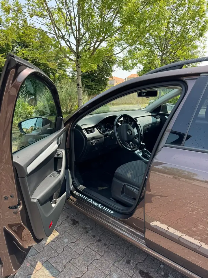 Skoda Octavia 1.6 TDI 105 ch CR FAP Green Tec Active D