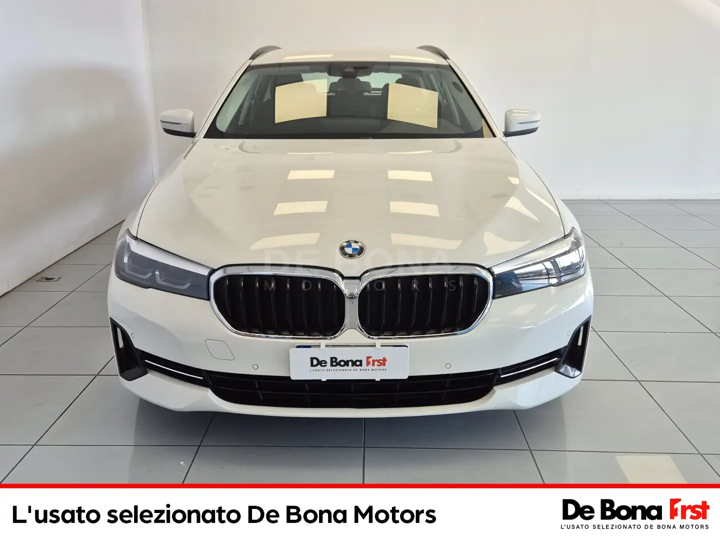 BMW 518 518d touring mhev 48v business auto Bílá - 2