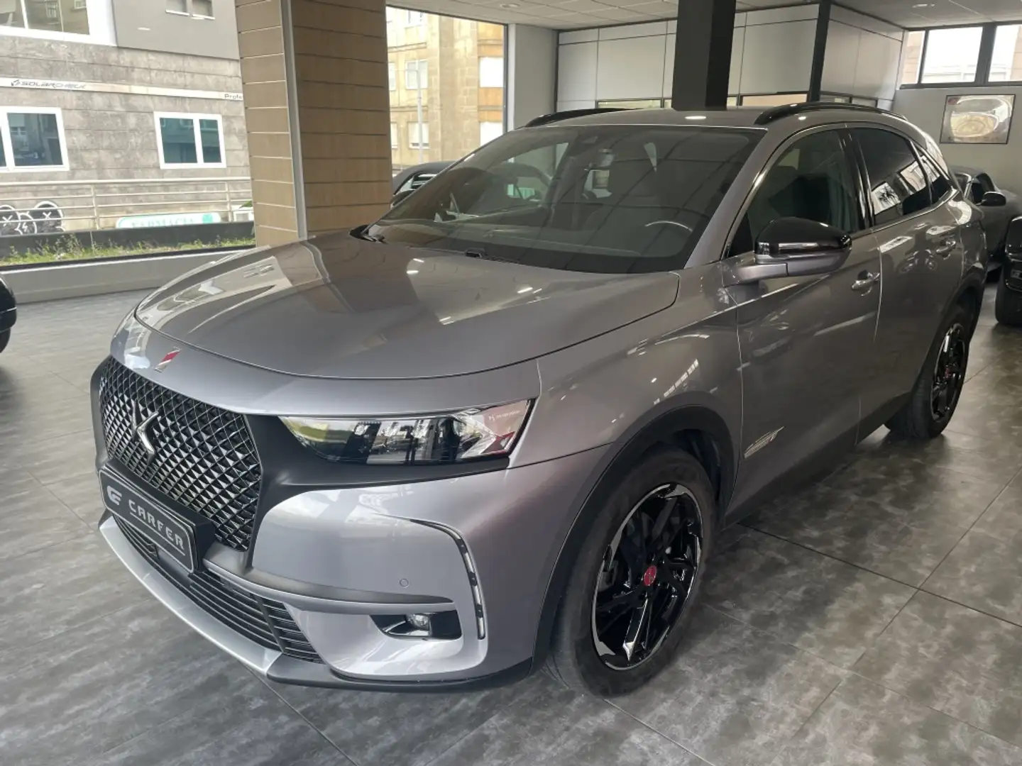 DS Automobiles DS 7 Crossback 1.5BlueHDi Performance Line + Aut. Grau - 1
