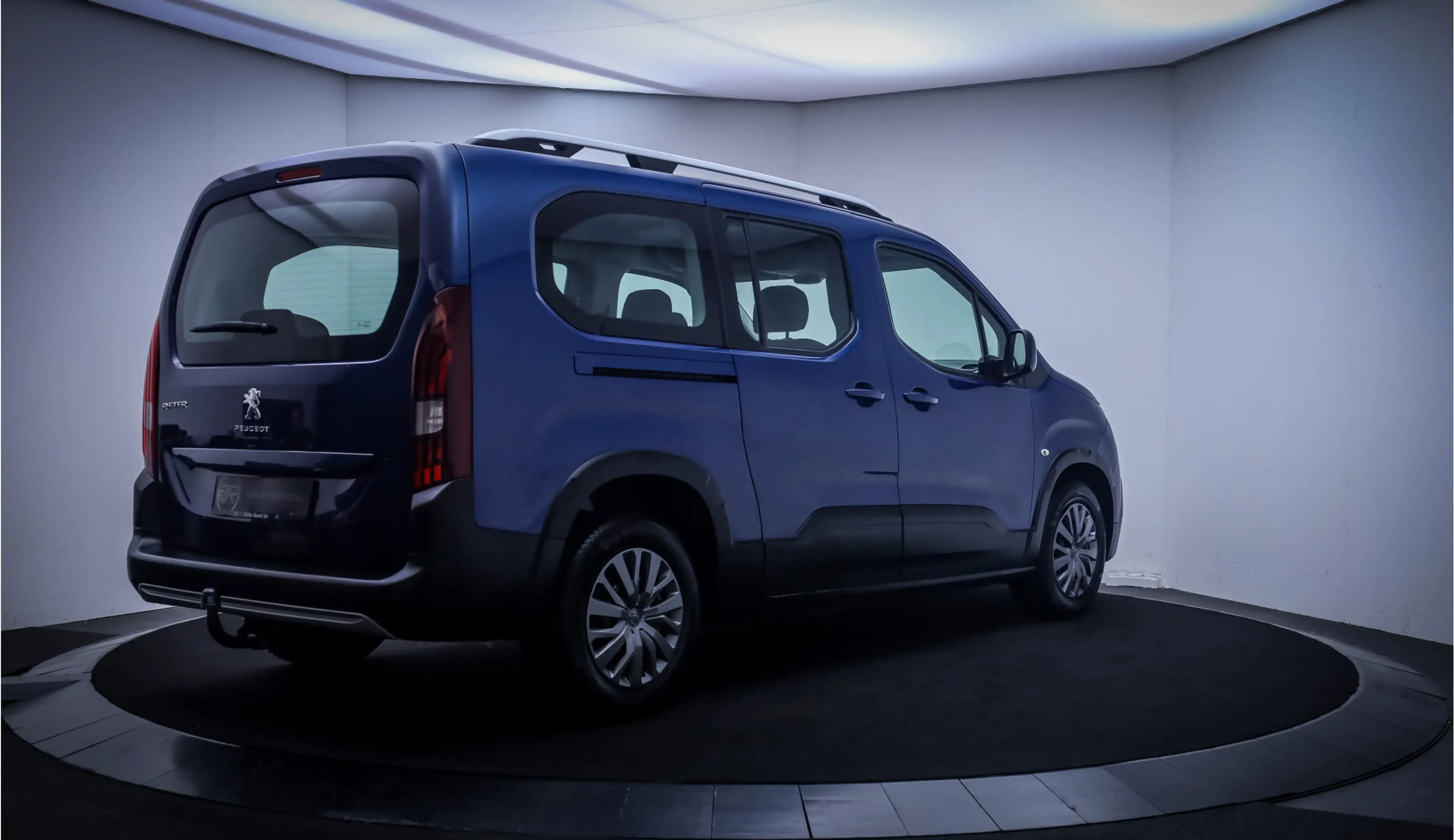 Peugeot Rifter Long 1.2T 7Pers ALLURE L2 NAVI | CARPLAY | DAB | C — photo 5