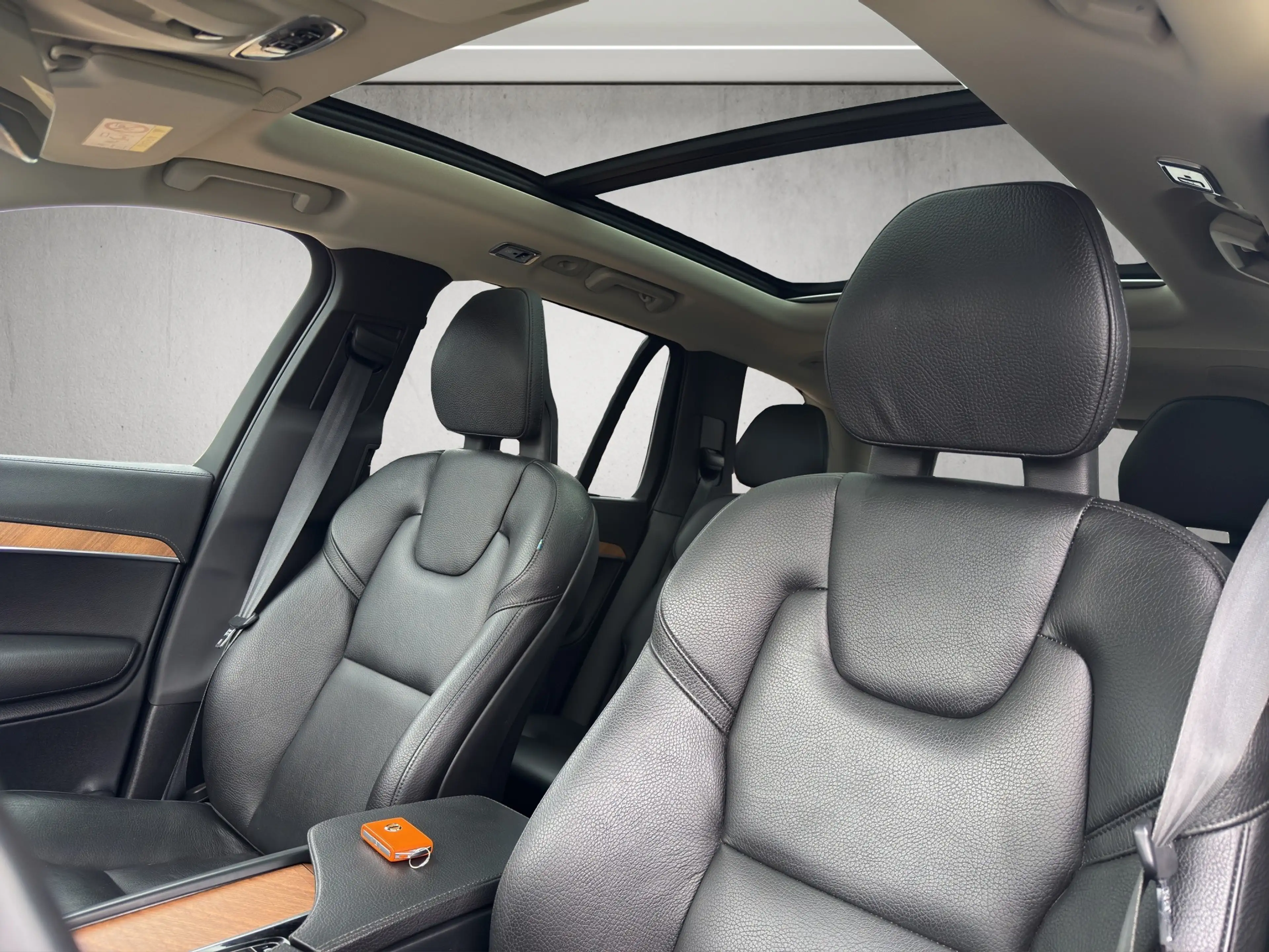 Volvo XC90 Inscription AWD — photo 13