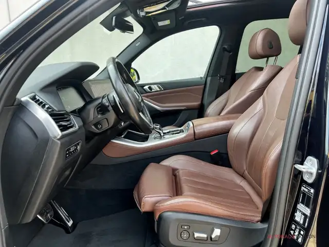 BMW X5 view 10
