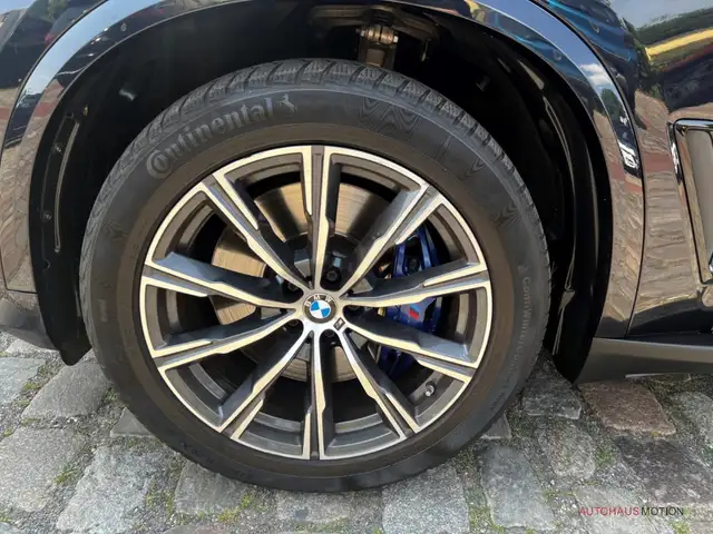 BMW X5 view 7