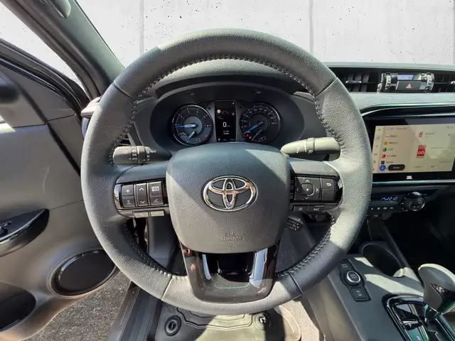 Toyota Hilux DK 2,8 D-4D 4WD /6A. Invincible Mild Hybrid 4t. Ansicht 11