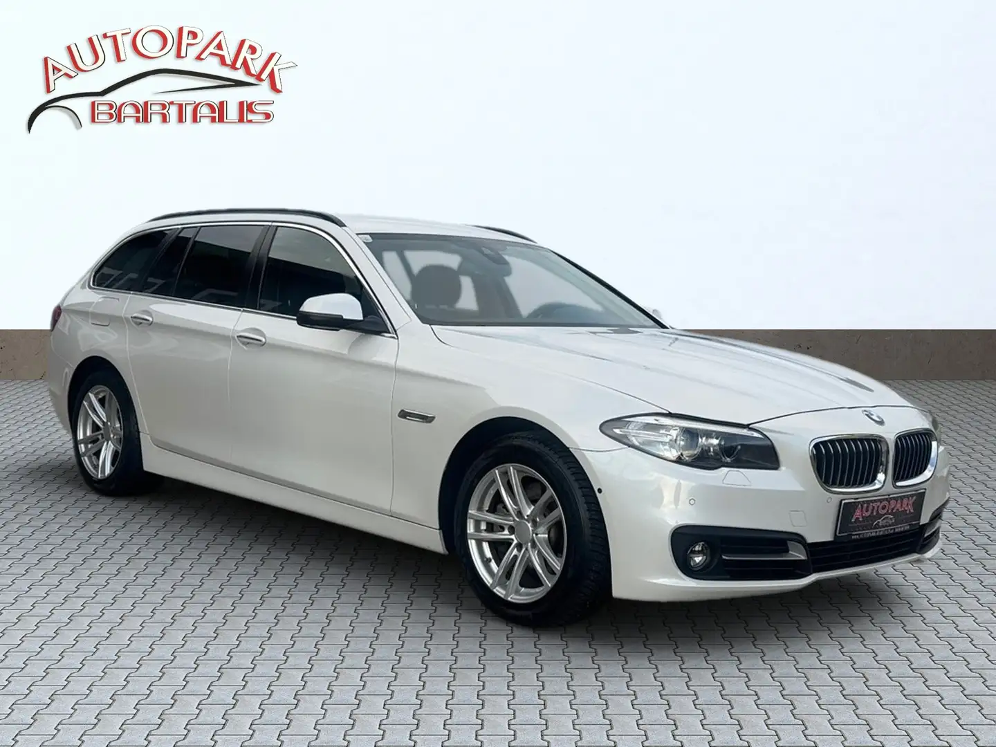 BMW 520 520 d xDrive**NAVI**AHK**KAM**SHZ** Weiß - 2