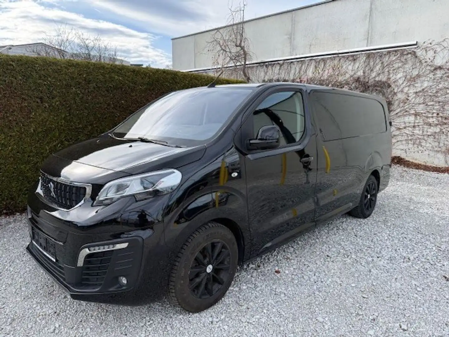 Peugeot e-Expert Doppelkabine 75kWH L3 *Vermittlung* Schwarz - 1