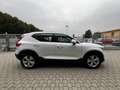 Volvo XC40 XC40 2.0 b4 Momentum Pro awd auto Blanc - thumbnail 4
