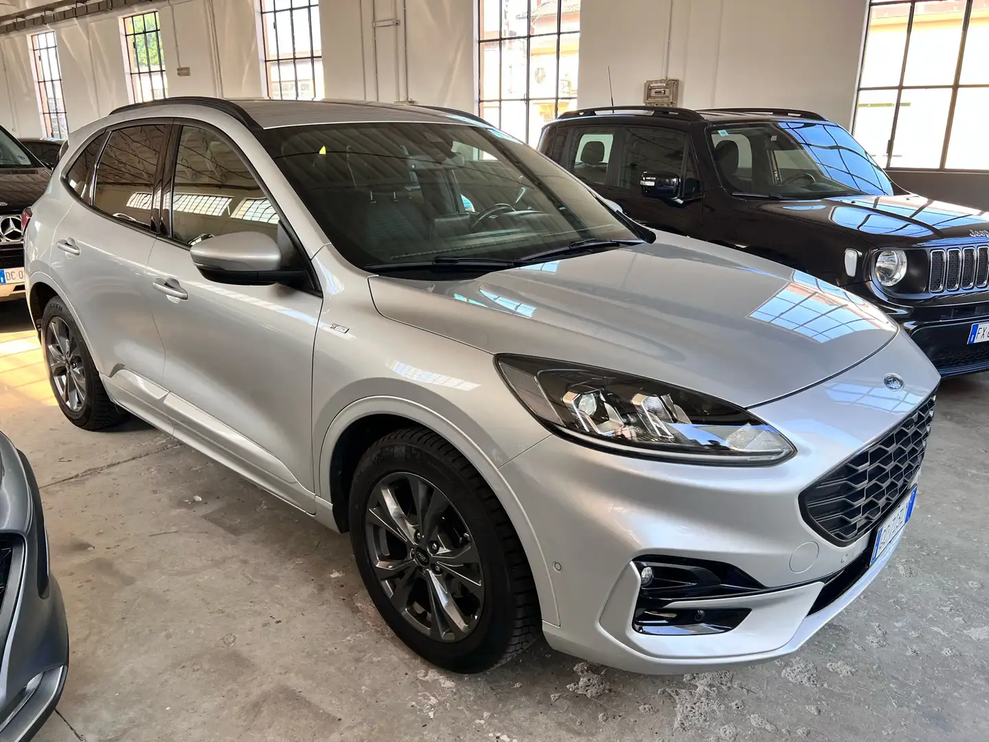 Ford Kuga 1.5 ecoblue ST-Line X 2wd 120cv auto CINGHIA FATTA Zilver - 1