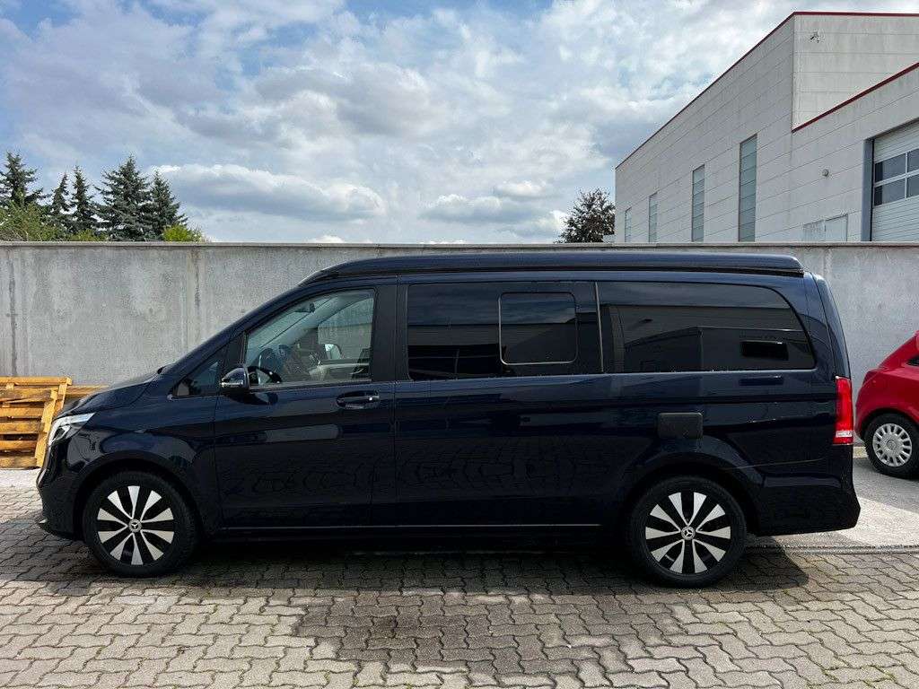 Mercedes-Benz V 220