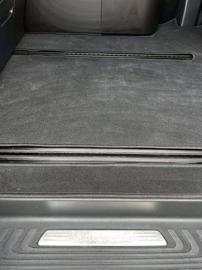 Mercedes-Benz V 220