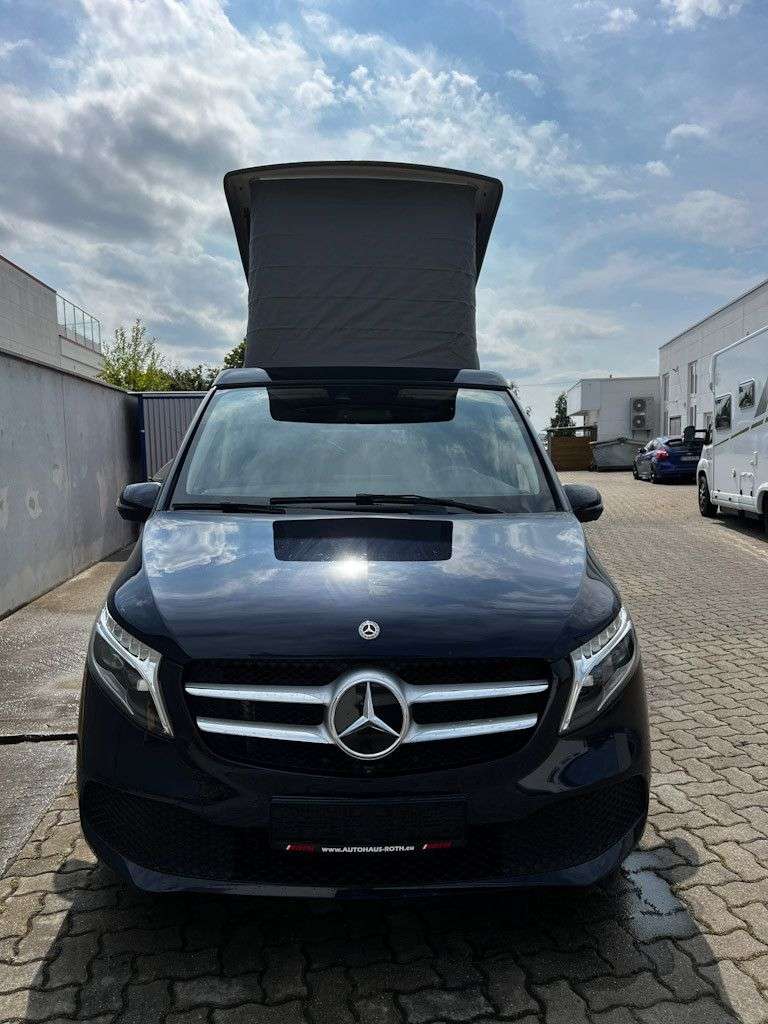 Mercedes-Benz V 220