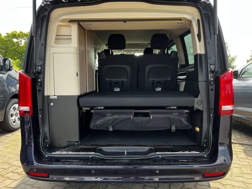 Mercedes-Benz V 220