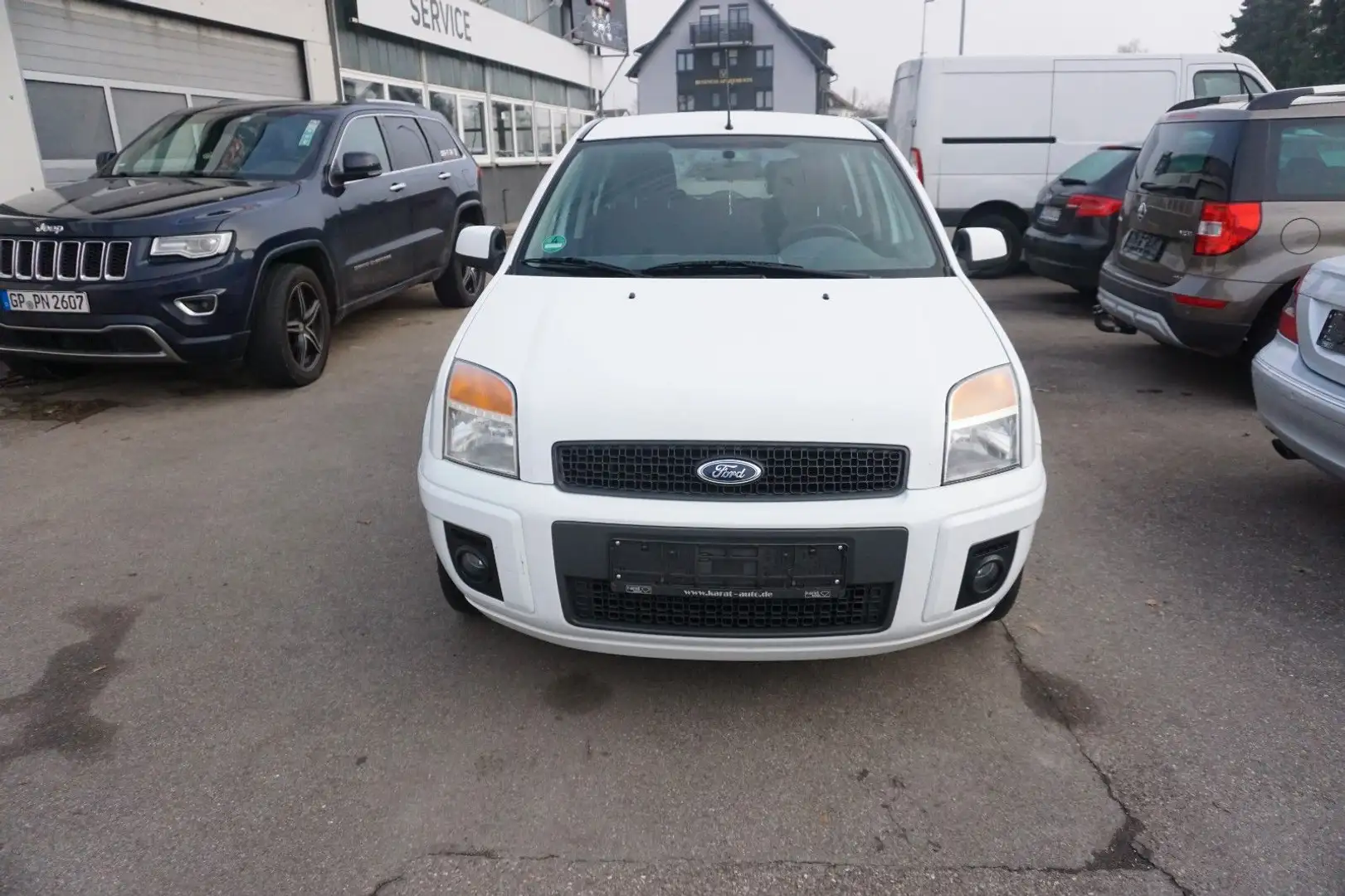 Ford Fusion Style Weiß - 2