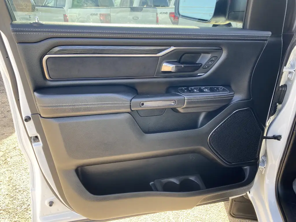 2024 RAM 1500 Crew Cab Sport Crew Cab | Rear Cam | Dual Climate Controls — photo 6