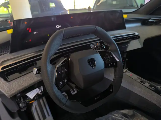 Peugeot 5008 view 9