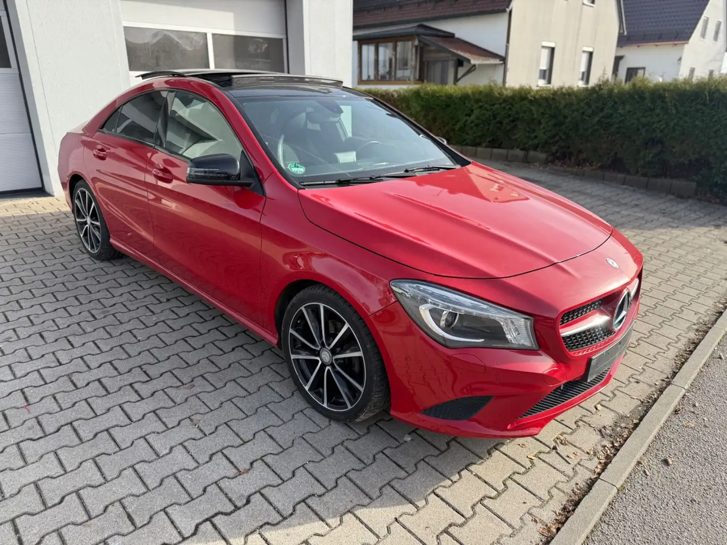 Mercedes-Benz CLA 220 CDI I R-Kamera I Pano I Garantie Rot - 1