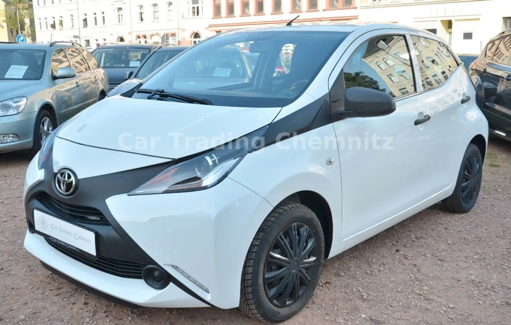 Toyota Aygo AYGO x Klima Tüv 06/2027 Білий - 1