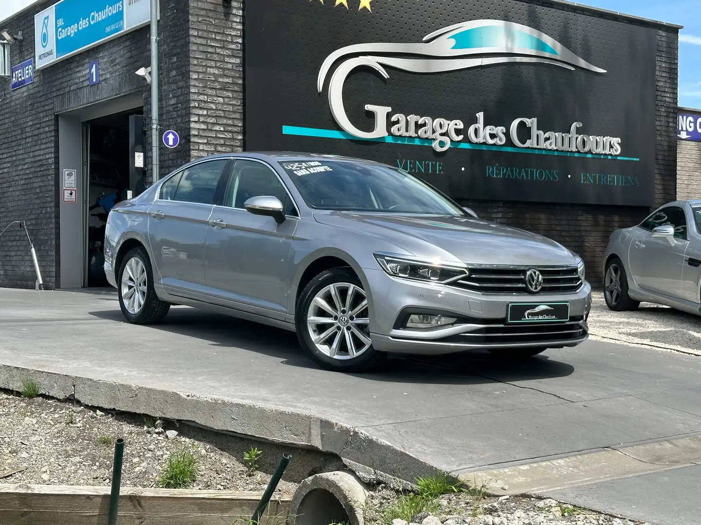 Volkswagen Passat 1.6 TDi - ! Comfortline ! - DSG - 1er Propr. - E6d Gris - 2