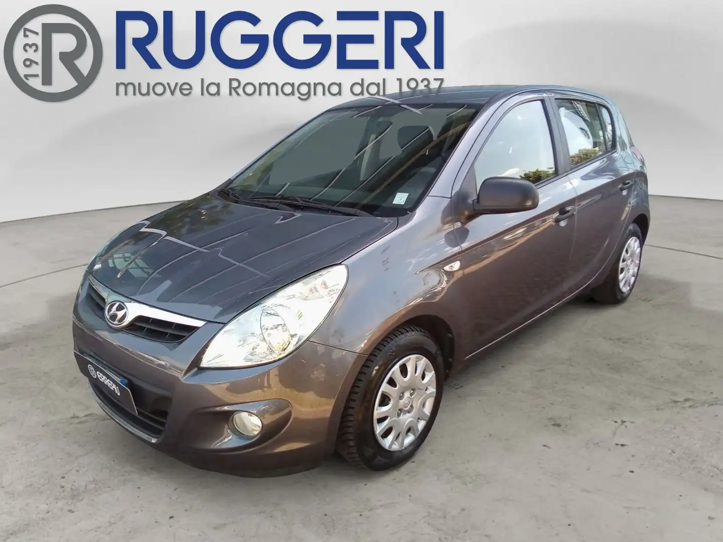Hyundai i20 i20 1.2 5p. Classic Gris - 1