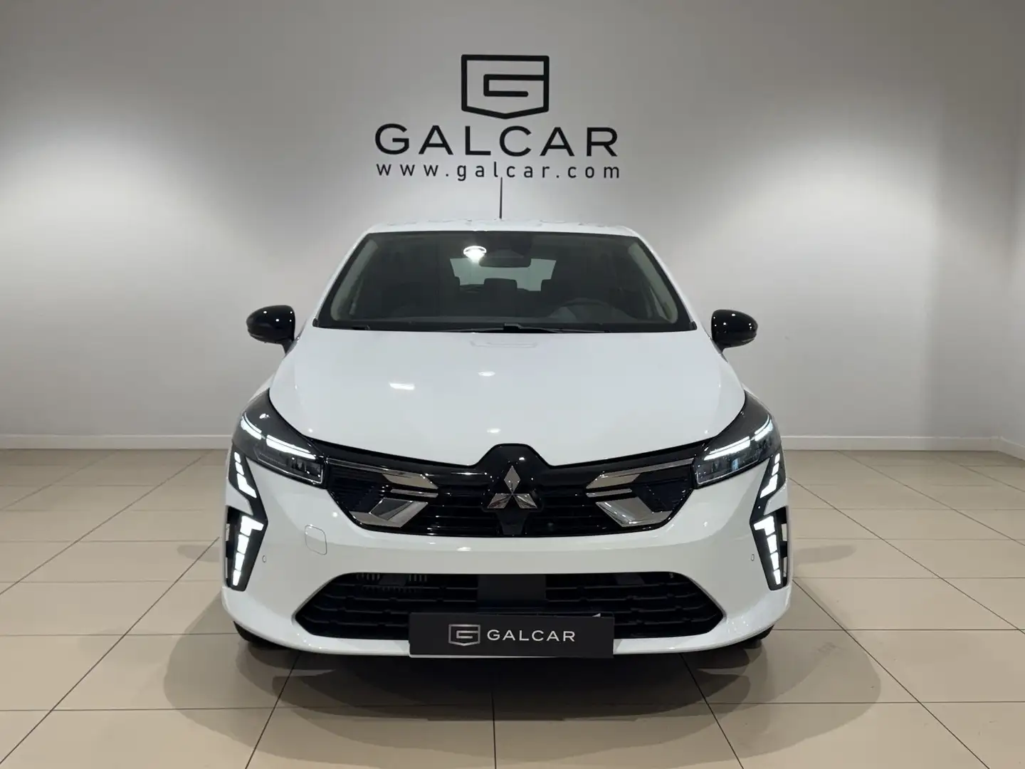 Mitsubishi Colt 100T Motion Blanco - 2