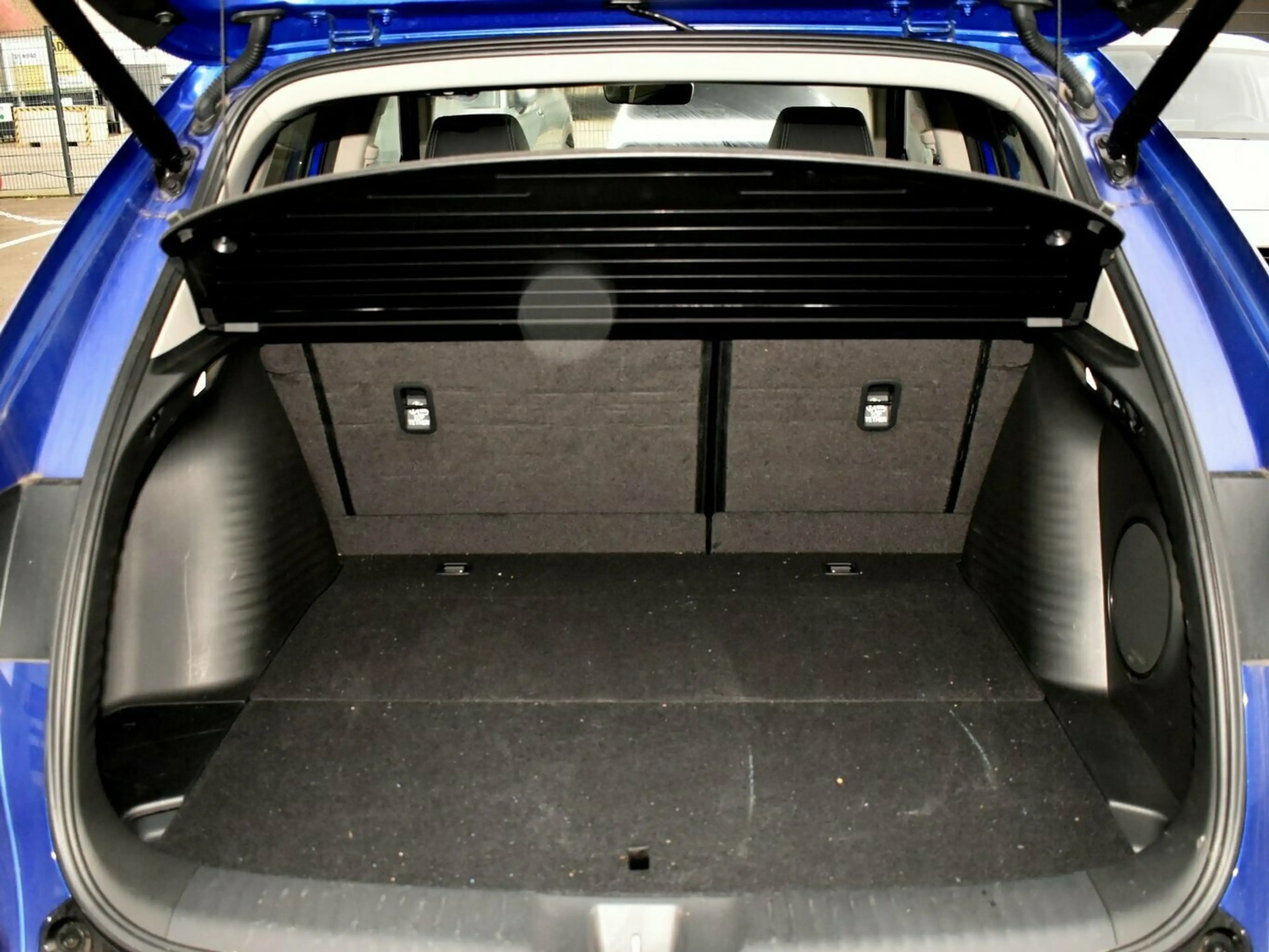 Honda ZR-V e:HEV Advance — photo 14