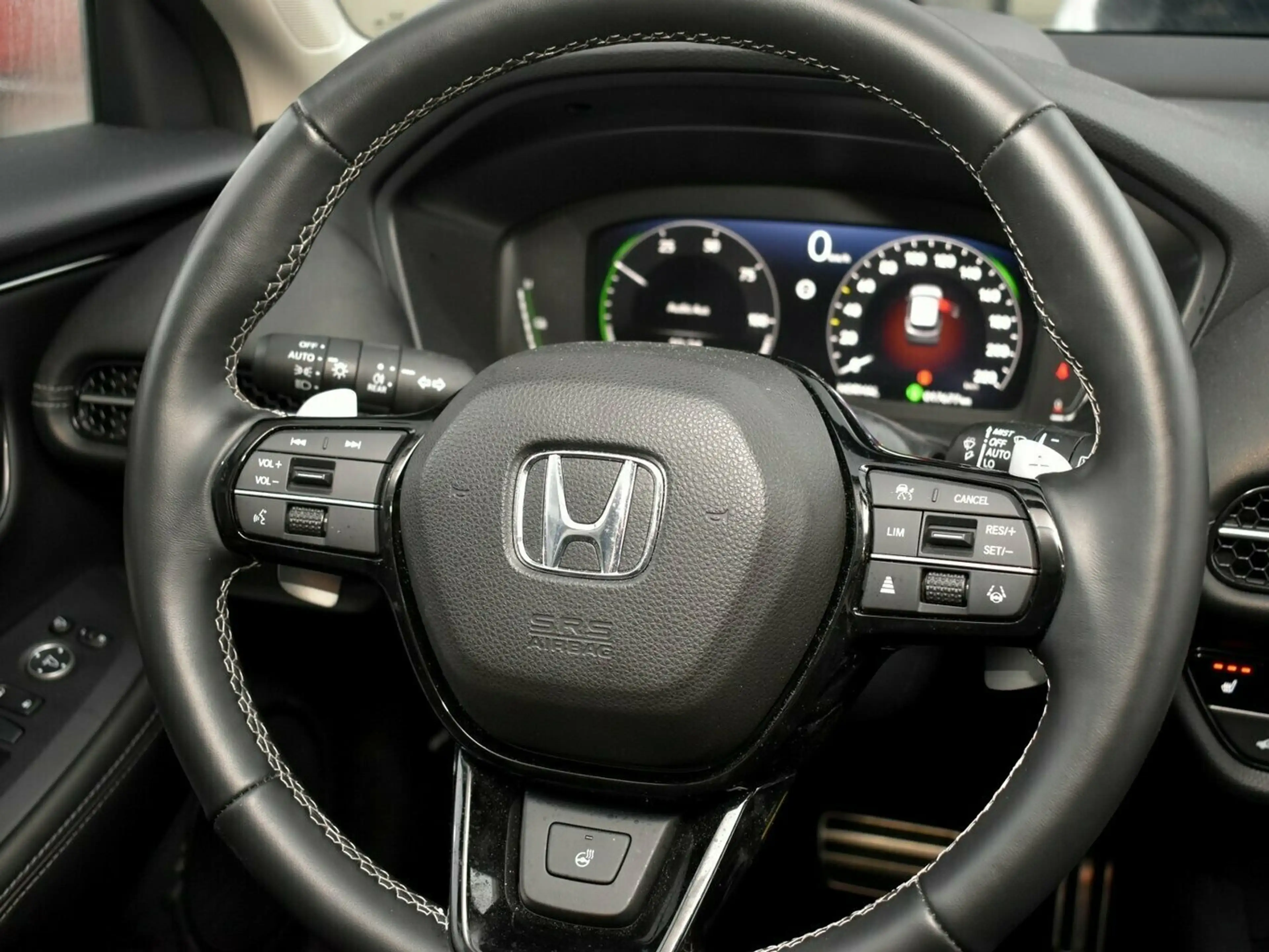 Honda ZR-V e:HEV Advance — photo 10