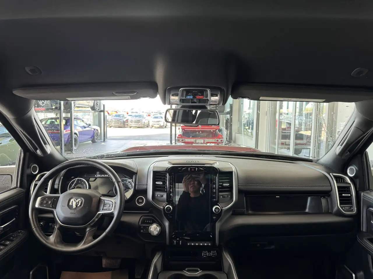 RAM 2500 снимка RAM 2500