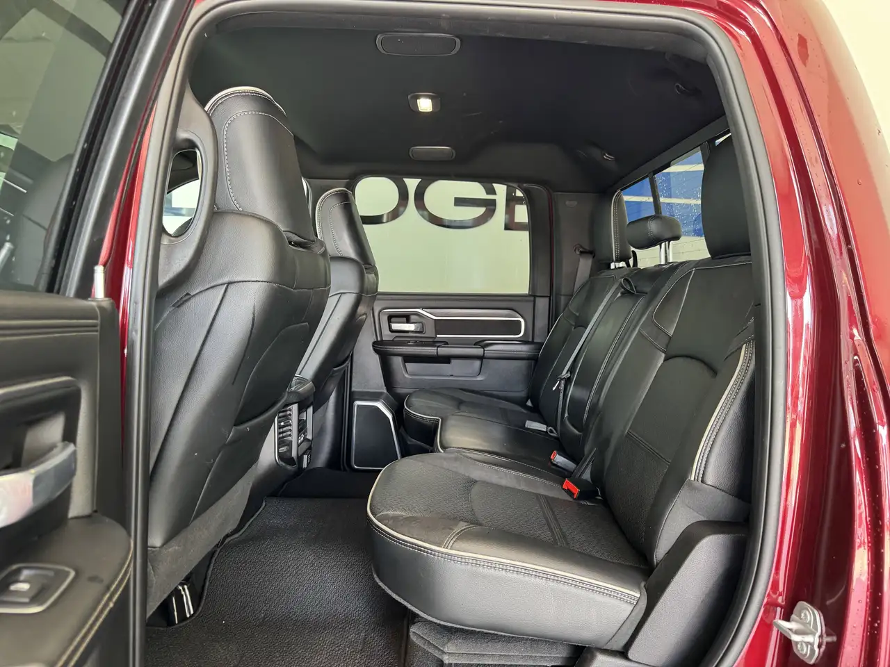 RAM 2500 снимка RAM 2500
