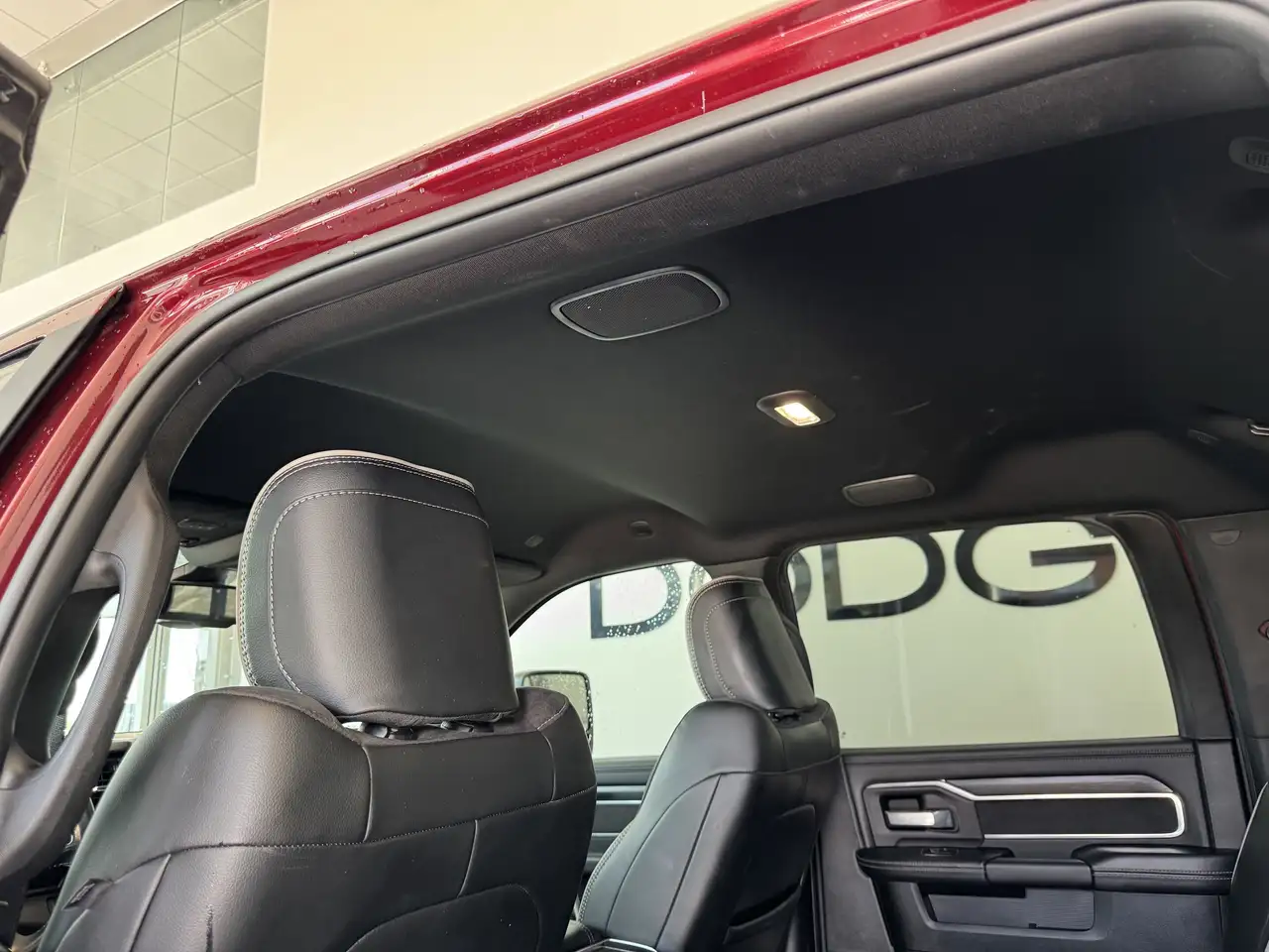 RAM 2500 снимка RAM 2500