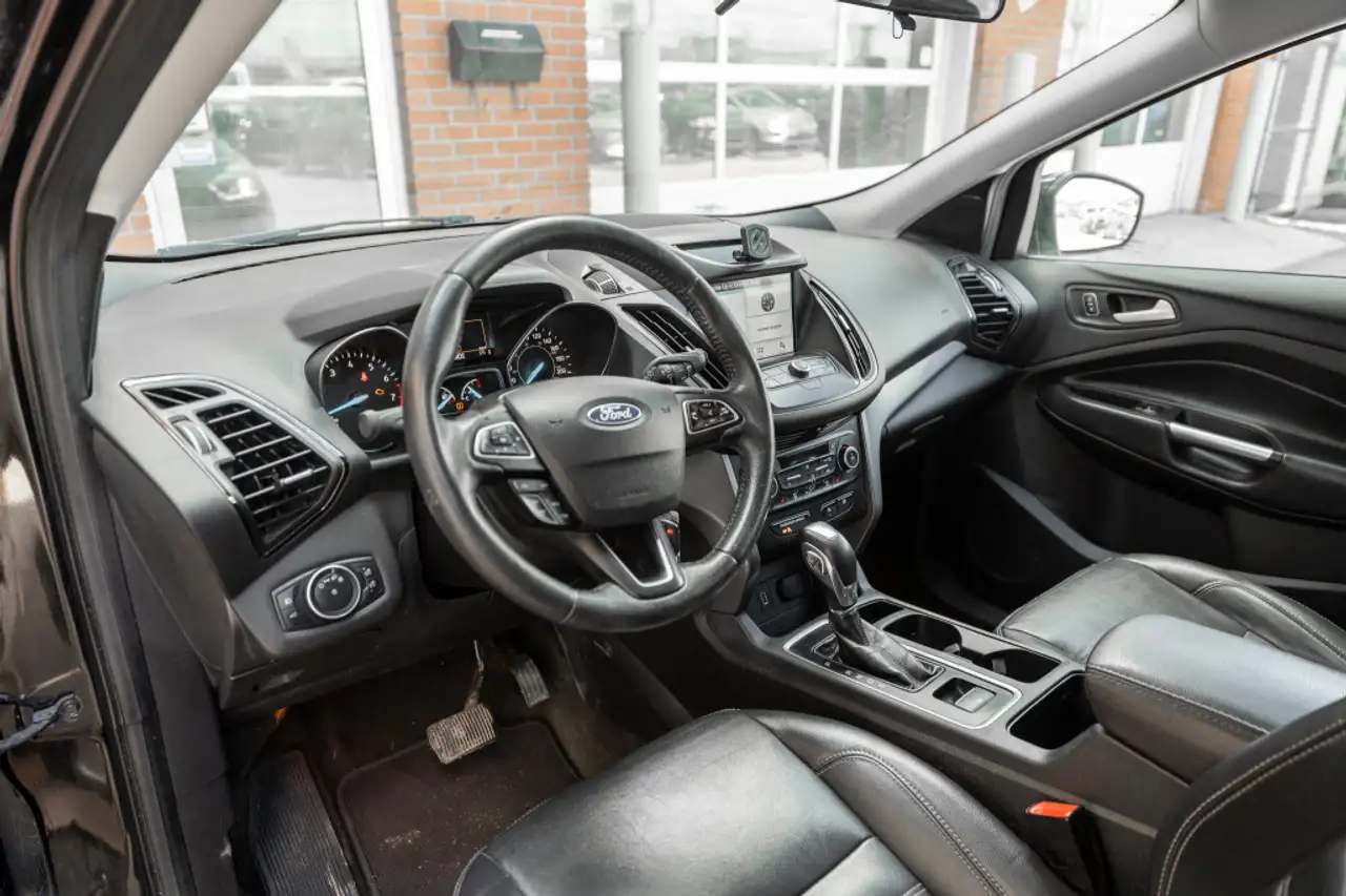 Ford Escape снимка Ford Escape