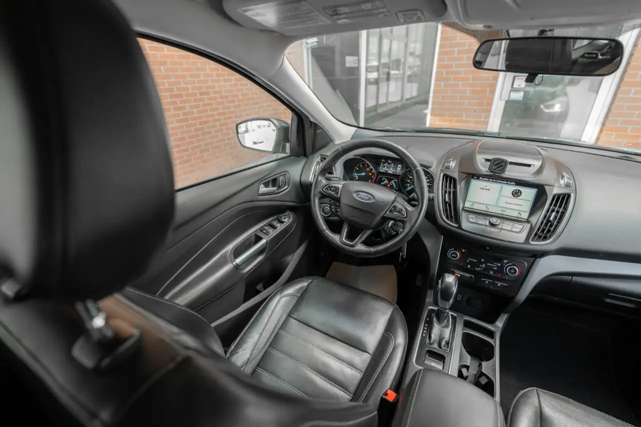 Ford Escape снимка Ford Escape