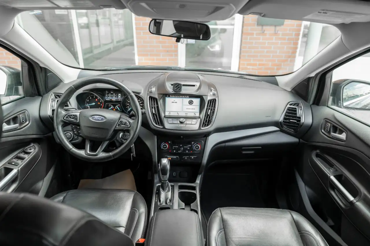 Ford Escape снимка Ford Escape