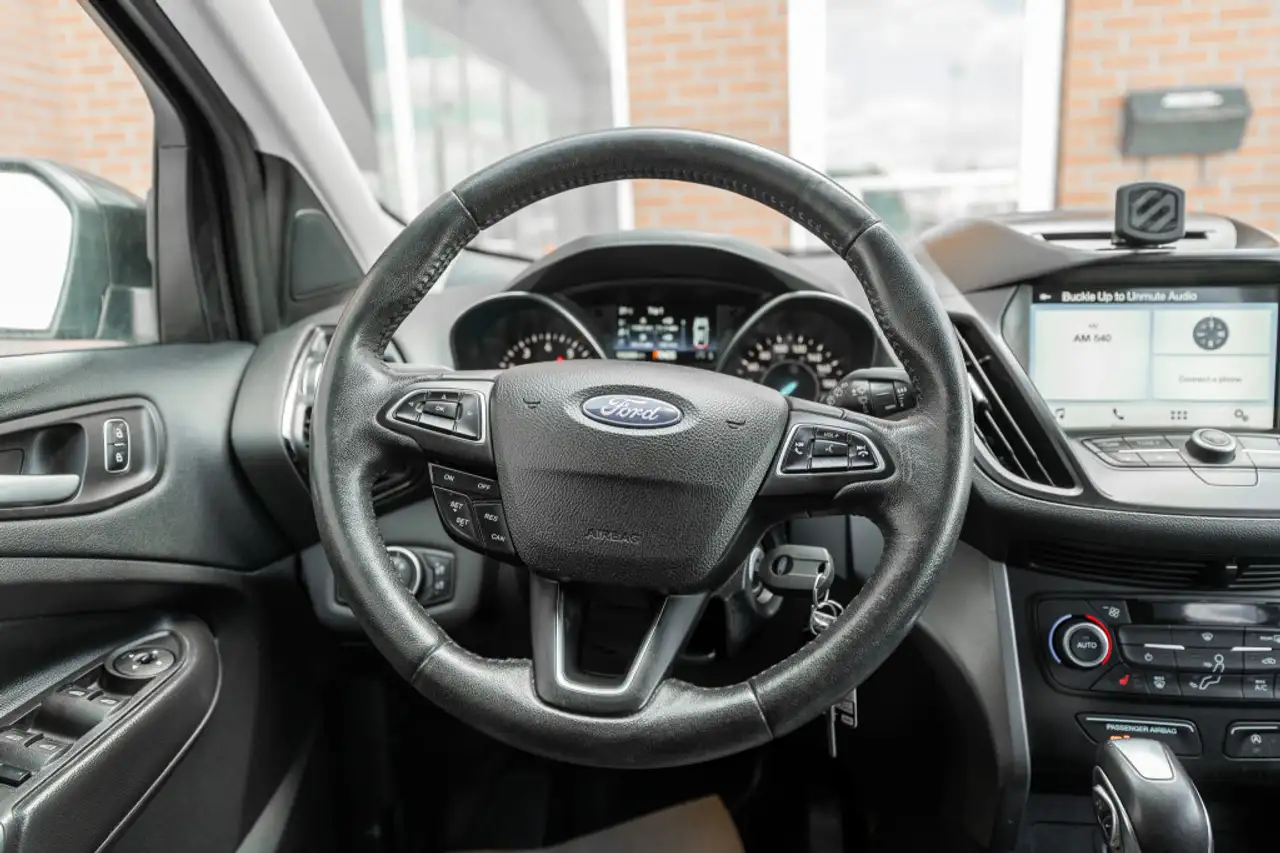 Ford Escape снимка Ford Escape