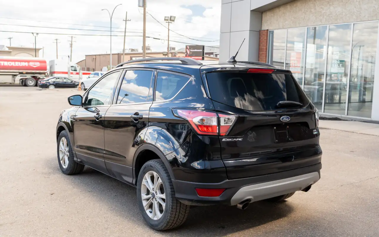 Ford Escape снимка Ford Escape