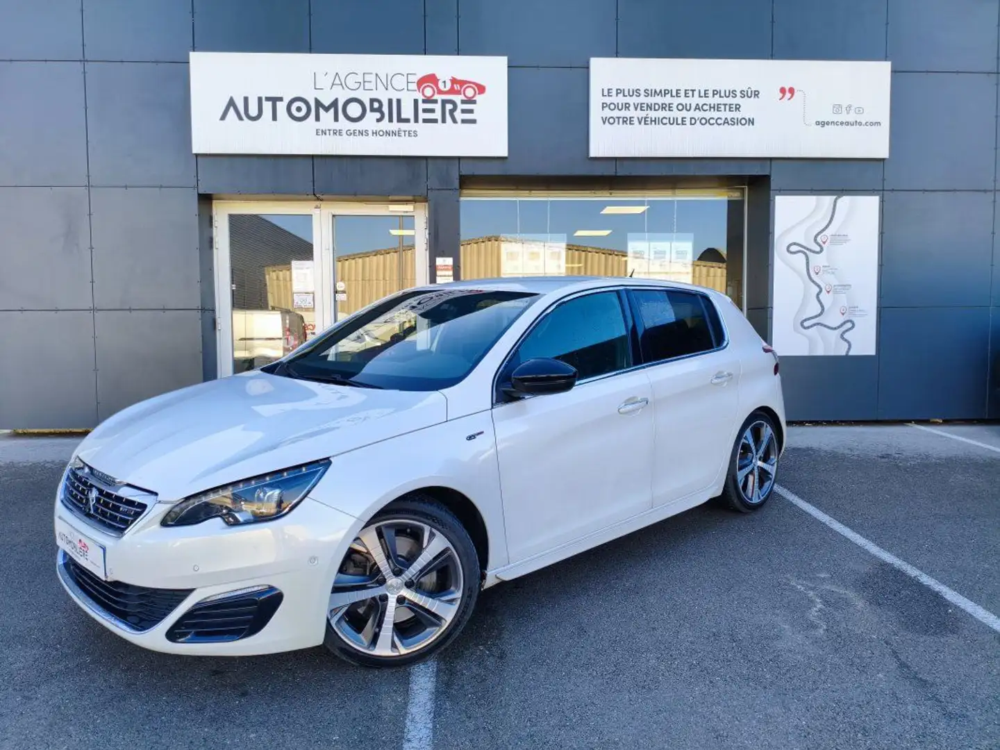 Peugeot 308 GT 2.0 BlueHDi 180CV Blanc - 1
