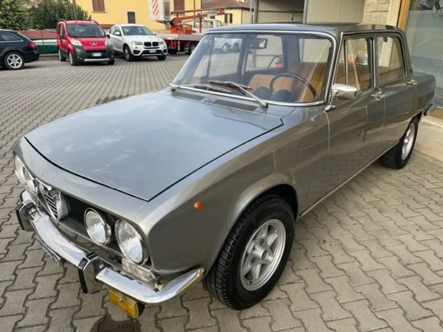 Alfa Romeo 1750 Berlina (1969) ottime condizioni! Szary - 2