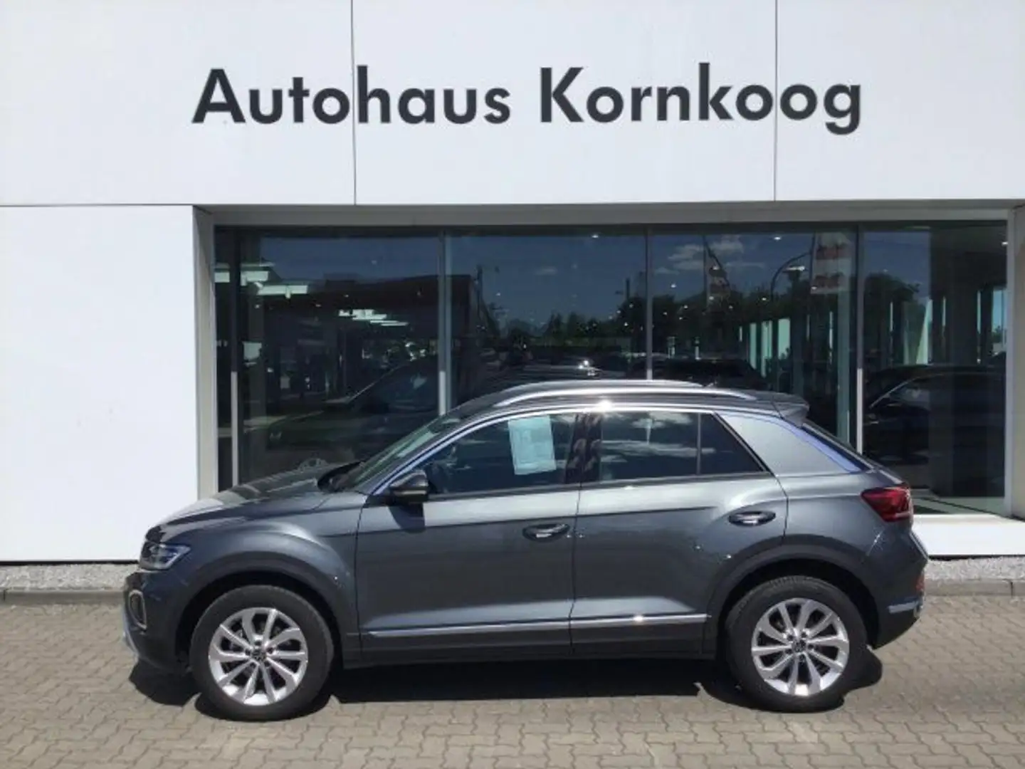 Volkswagen T-Roc 1.5 TSI DSG OPF Style LED ACC APP AHK Klima Grau - 1