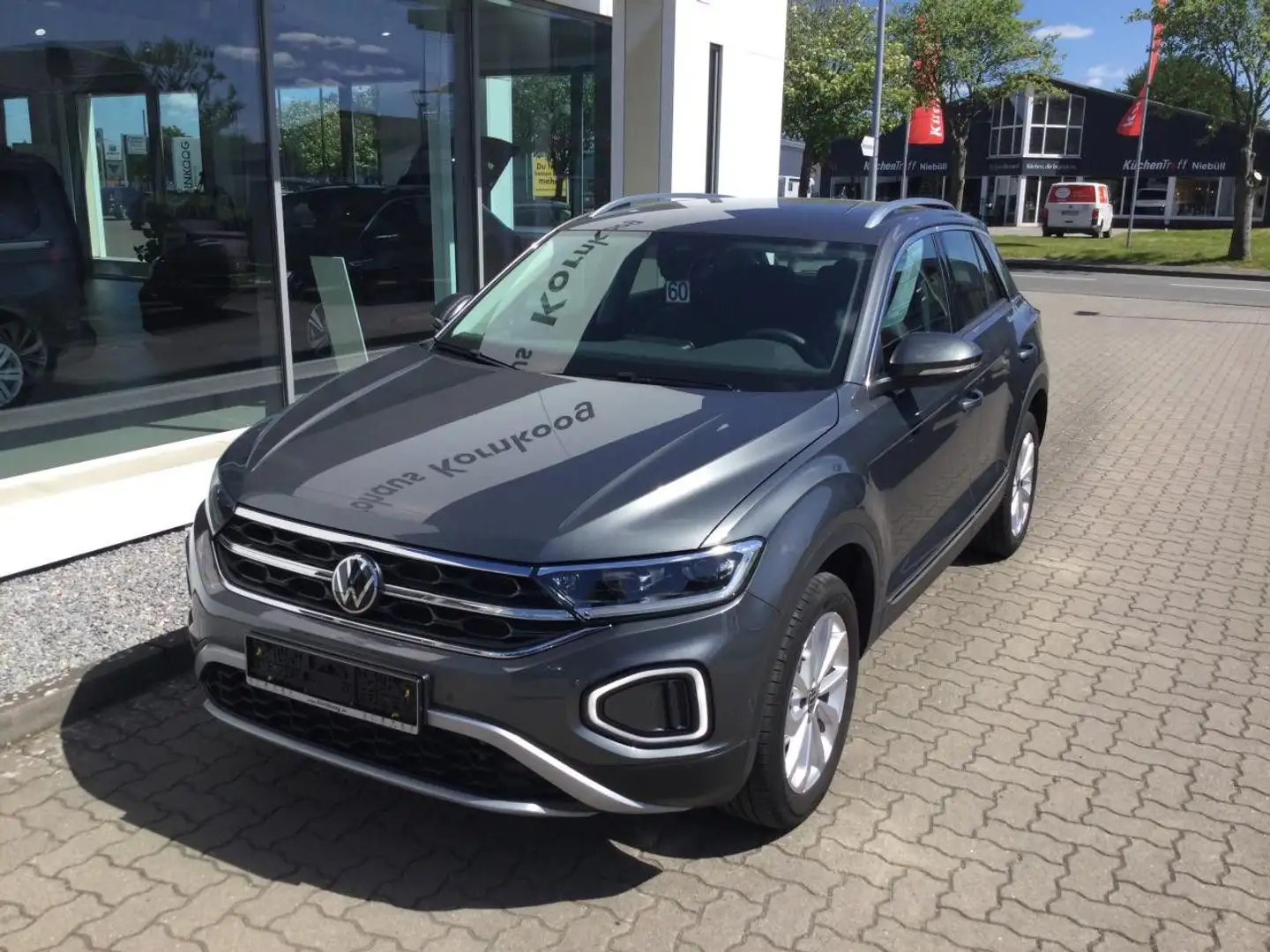 Volkswagen T-Roc 1.5 TSI DSG OPF Style LED ACC APP AHK Klima Grau - 2