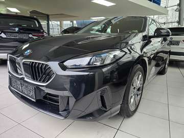 d Aut. Anhängerkupplung/Rückfahrkamera/Navi