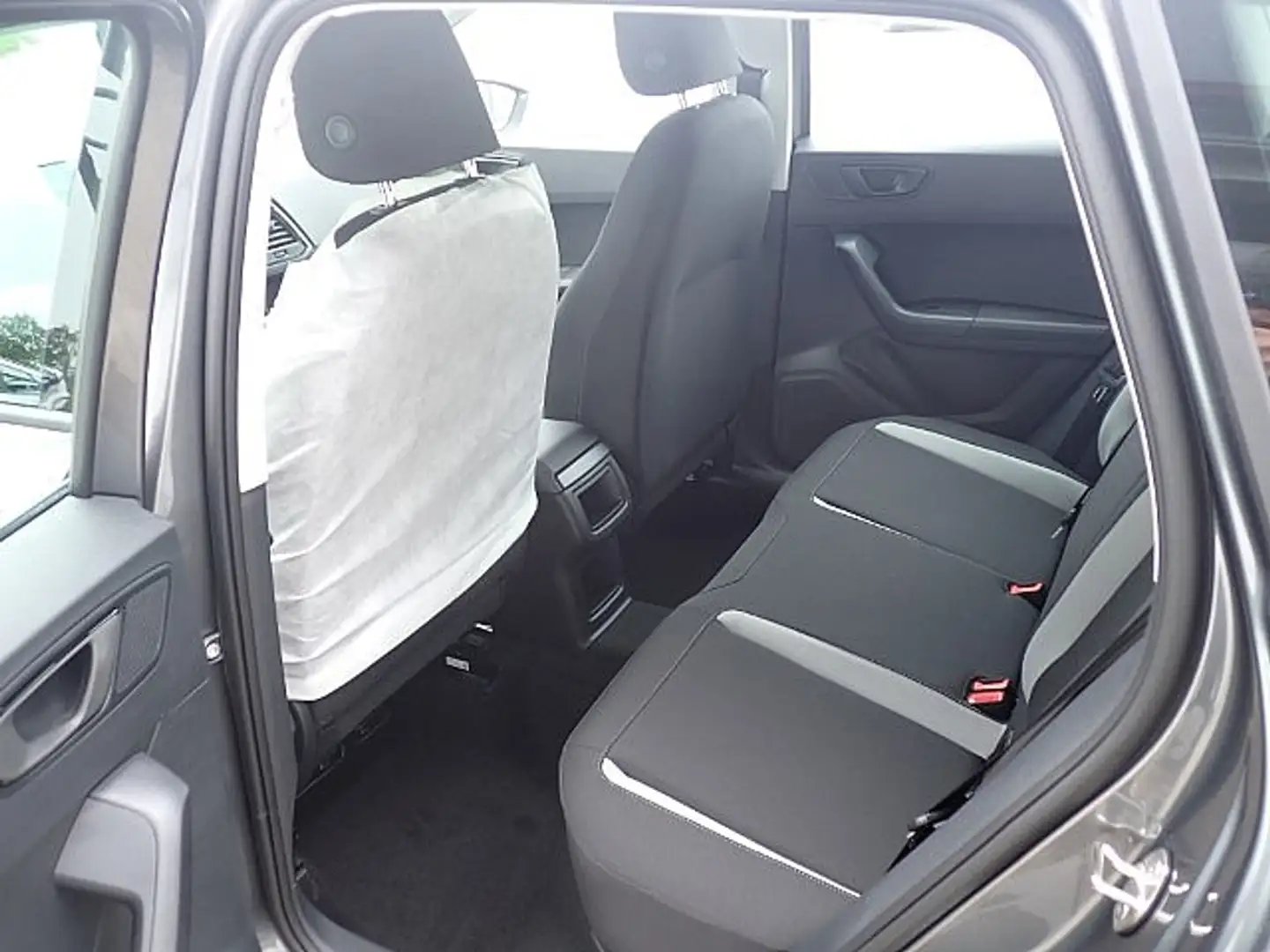 SEAT Ateca FULL LINK PARKHILFE TEMPOMAT Schwarz - 2