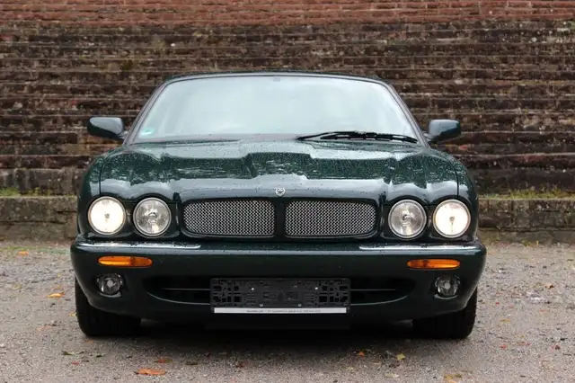 Jaguar XJR Top gepflegter XJR mit 3 Jahre Garantie