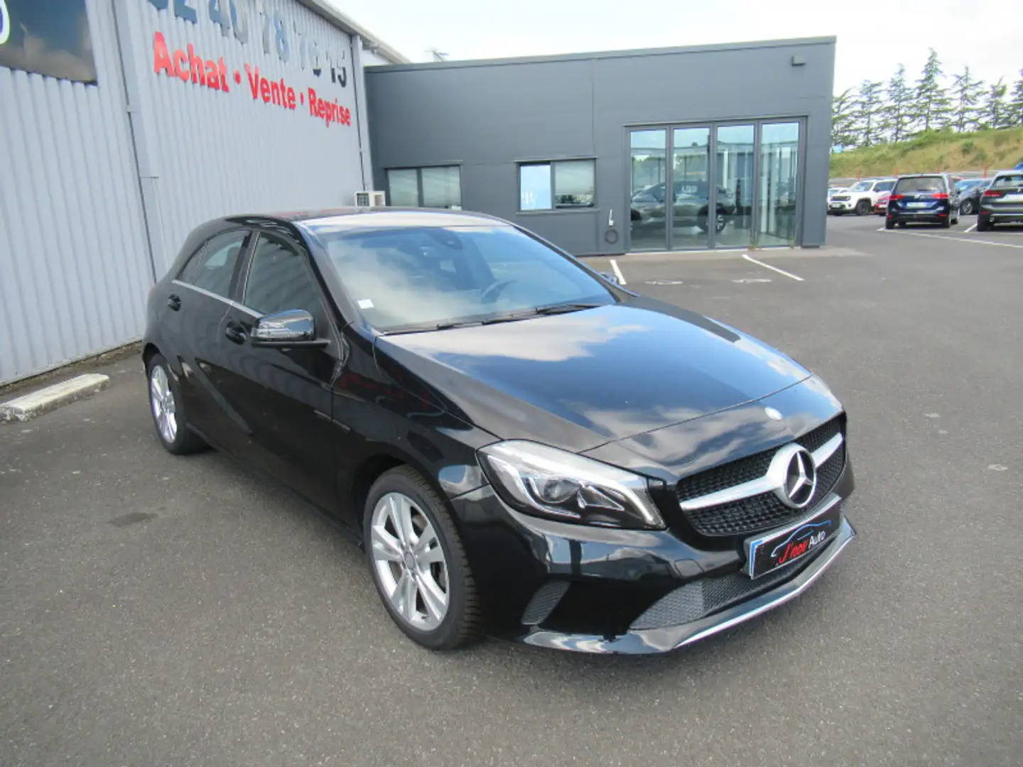 Mercedes-Benz A 180 180 D SENSATION 7G-DCT Zwart - 2
