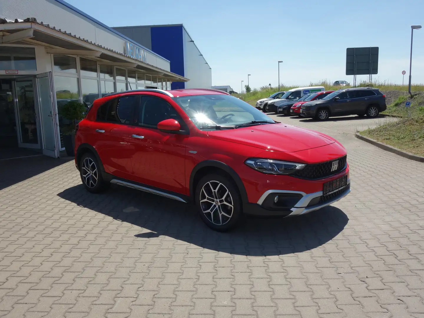 Fiat Tipo Cross (Red) *Uconnect 7"/DAB/NAV/PDC/LED/ACC/RfK* Rot - 2